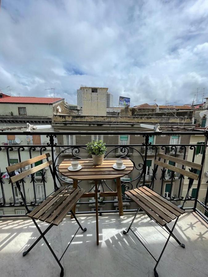 La Ferrovia Holiday Home Napoli Dış mekan fotoğraf