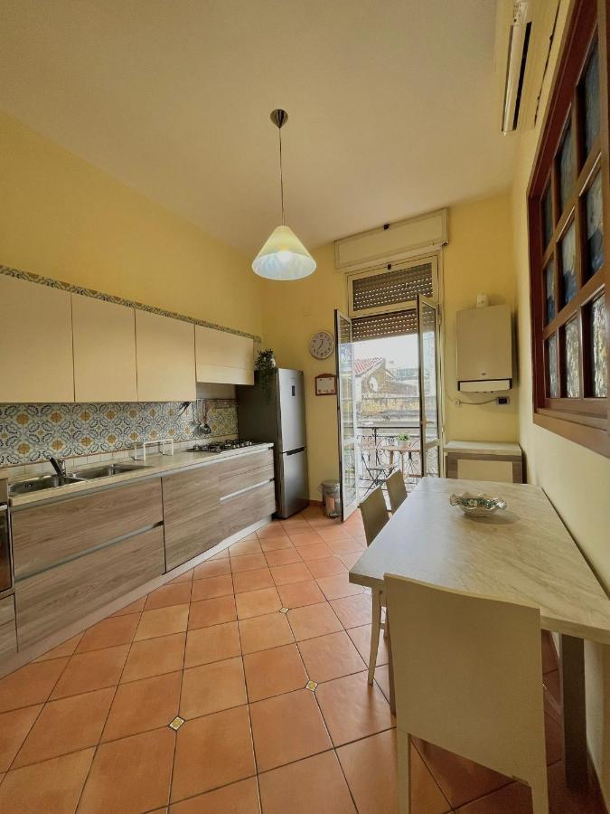 La Ferrovia Holiday Home Napoli Dış mekan fotoğraf