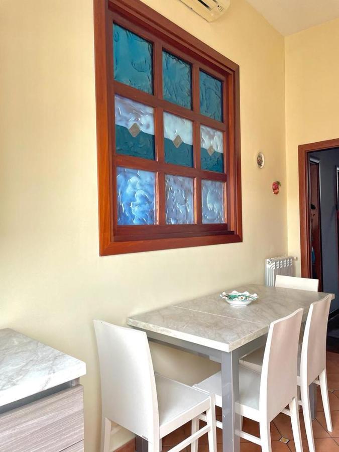 La Ferrovia Holiday Home Napoli Dış mekan fotoğraf