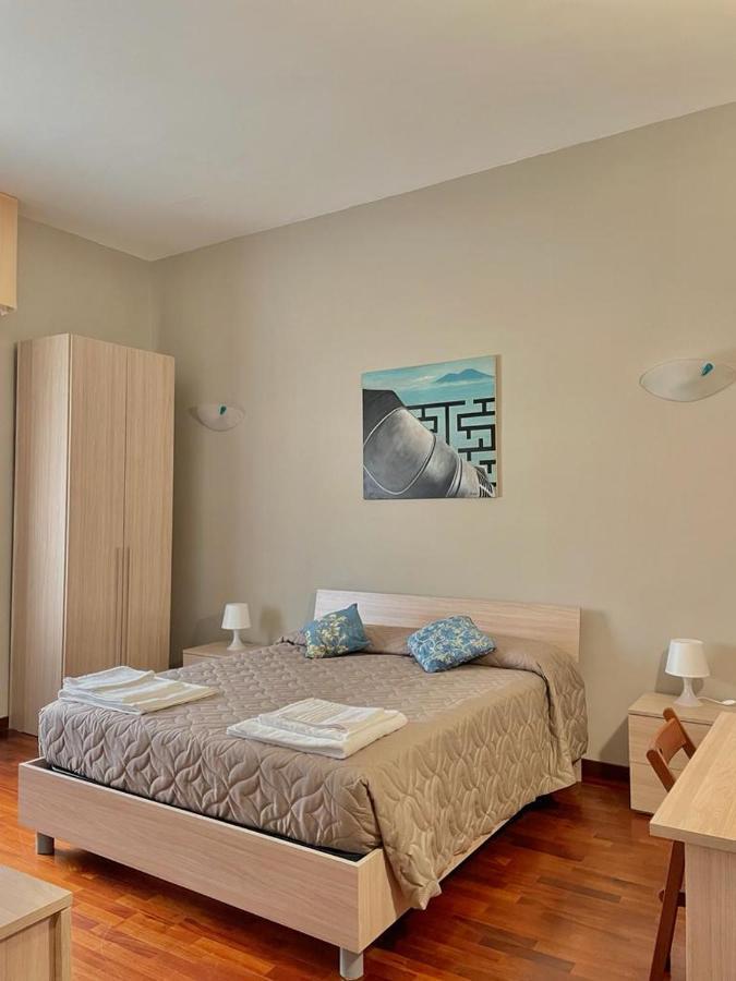 La Ferrovia Holiday Home Napoli Dış mekan fotoğraf