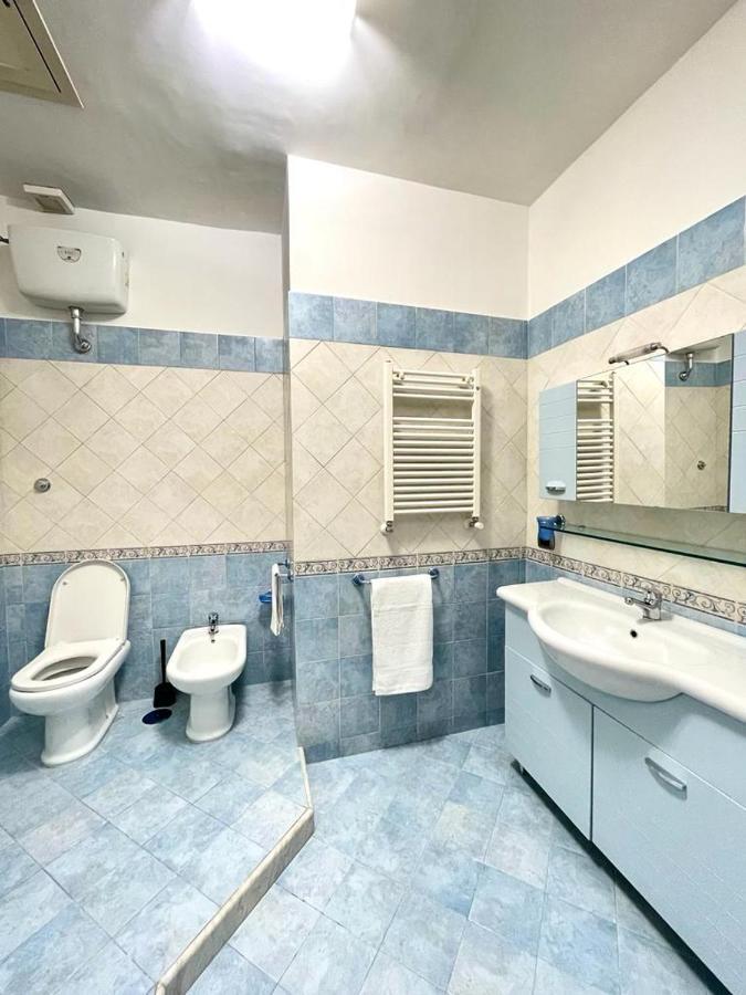 La Ferrovia Holiday Home Napoli Dış mekan fotoğraf