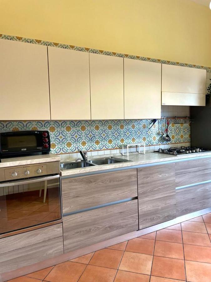 La Ferrovia Holiday Home Napoli Dış mekan fotoğraf
